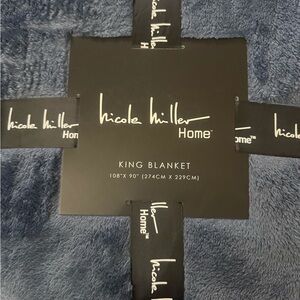 Nicole Miller Blue Luxury Blanket